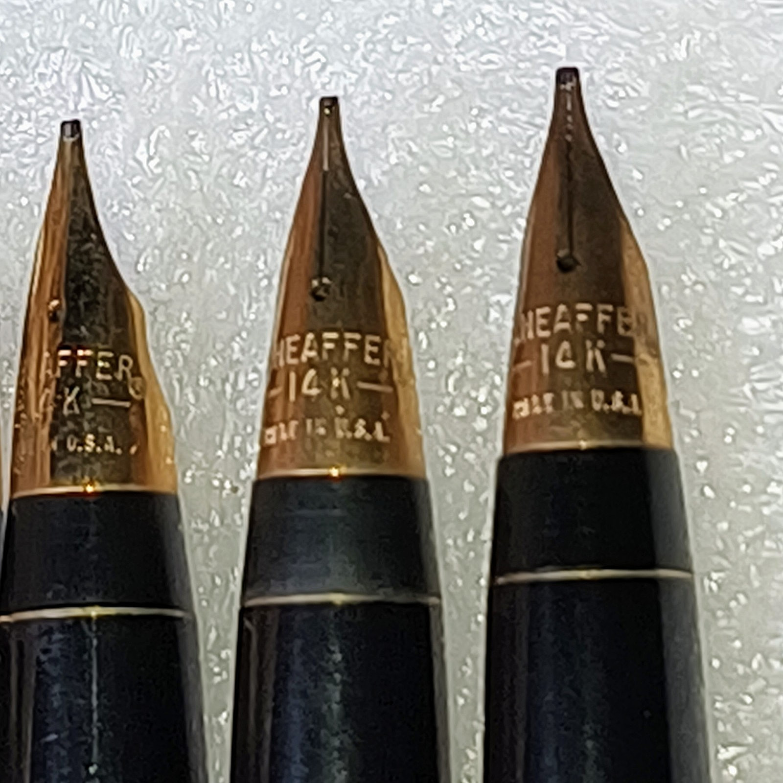 (1) Sheaffer Triumph Solid 14K Gold Stub Nib Unit, Section & Feed Touchdown Era