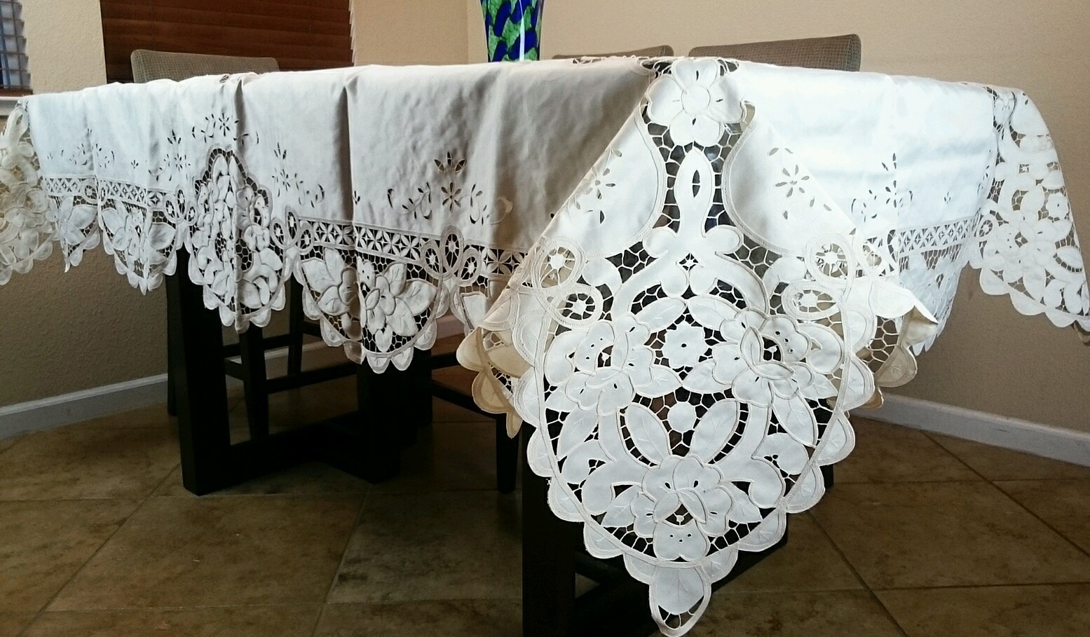 Embroidery Cutwork 72x108" Tablecloth Cotton Polyester with Napkins -Beige color