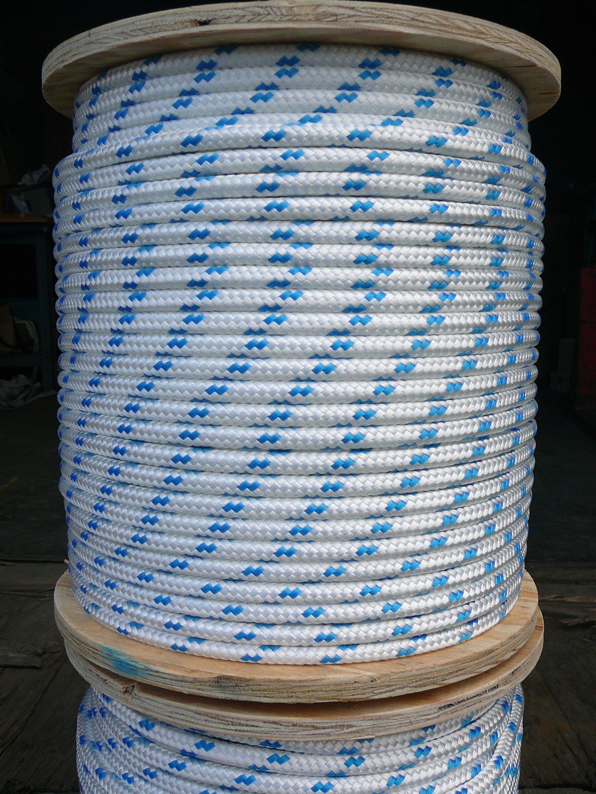 NovaTech XLE Halyard Sheet Line, Dacron Sailboat Rope 3/8" x 100' White/Blue