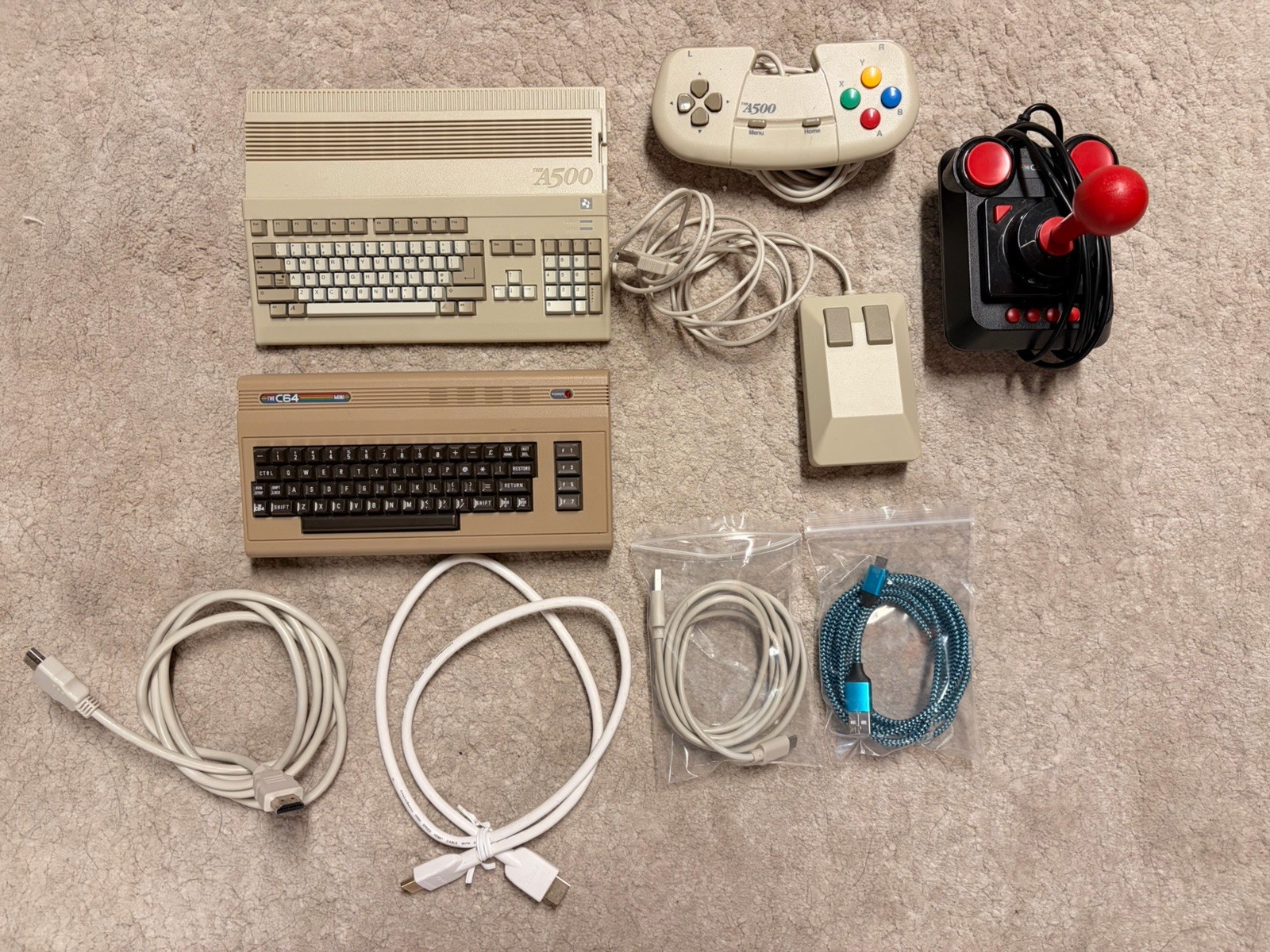 Amiga 500 mini / A500 Mini & C64 Mini