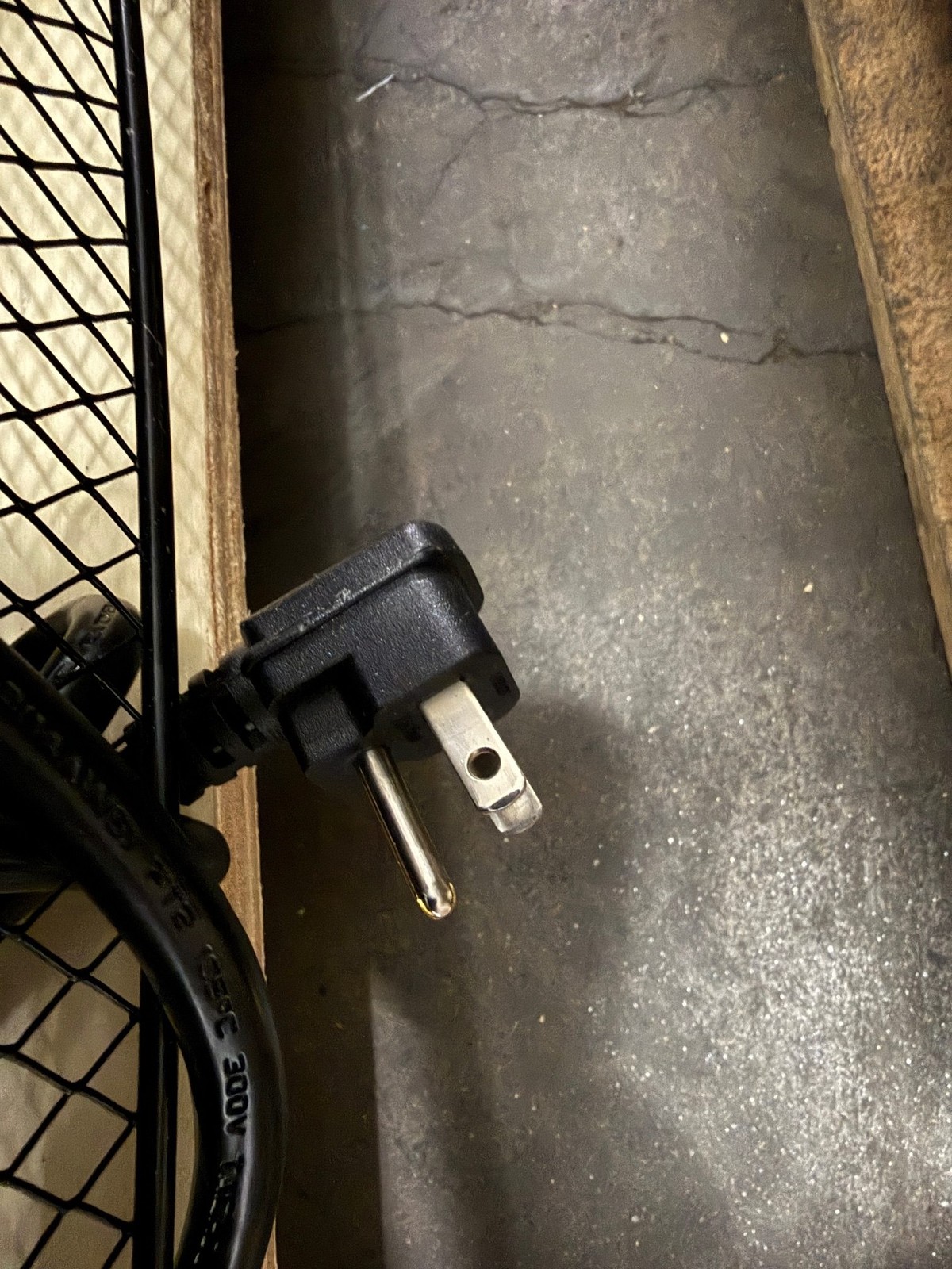 BLUEAIR BKGF23-HC GLASS DOOR MERCHANDISER FREEZER