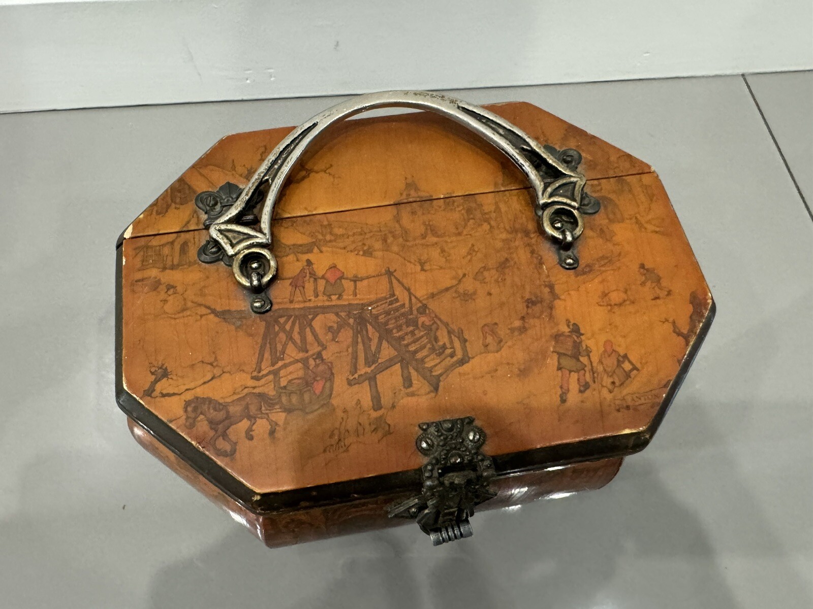 Vintage DECOUPAGE Wood Octagon Purse Box Old City Scenes