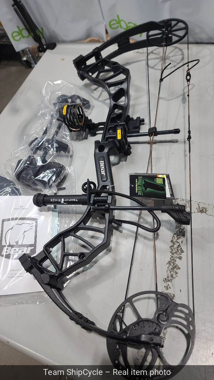 U21544 Bear Archery Species EV Bow RTH Package RH 5570 G1N