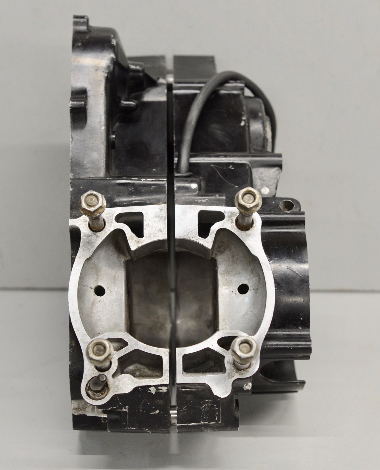 1989 Honda CR250R CR 250R OEM RIGHT LEFT CASES CRANKCASE BOTTOM END ENGINE