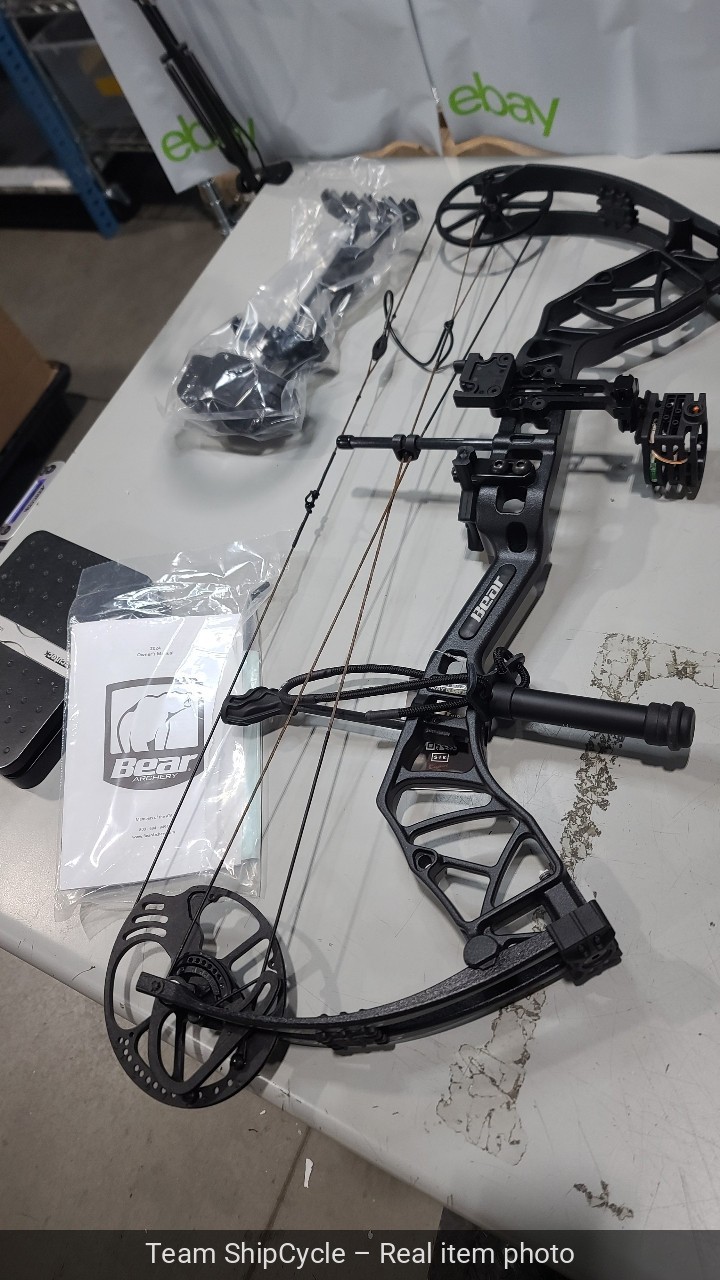 U21544 Bear Archery Species EV Bow RTH Package RH 5570 G1N