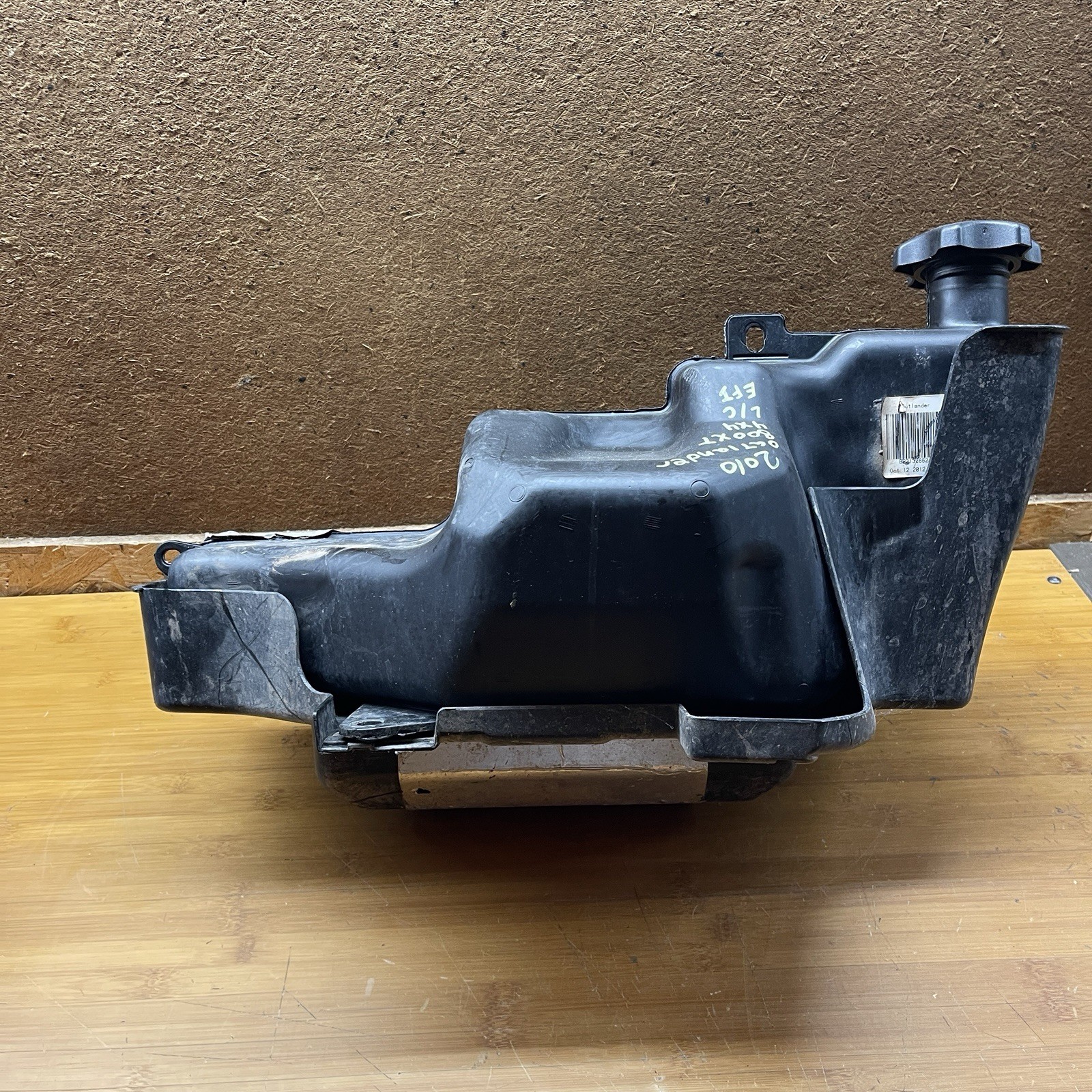 Can Am OEM Used 2009-2012 Outlander 500 650 800 Fuel Gas Tank 709000220