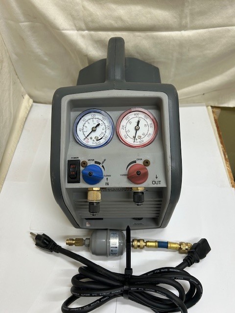 ROBINAIR RG3 PORTABLE REFRIGERANT RECOVERY MACHINE WITH FILTER / DRYER