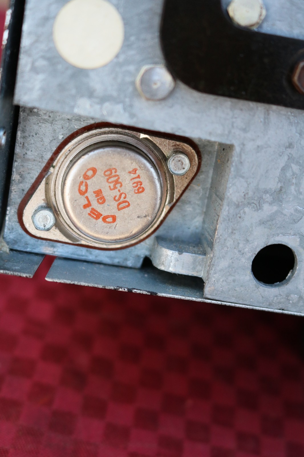 69 1969 CADILLAC STEREO UNDER DASH 8 TRACK PLAYER DELCO 95CT411