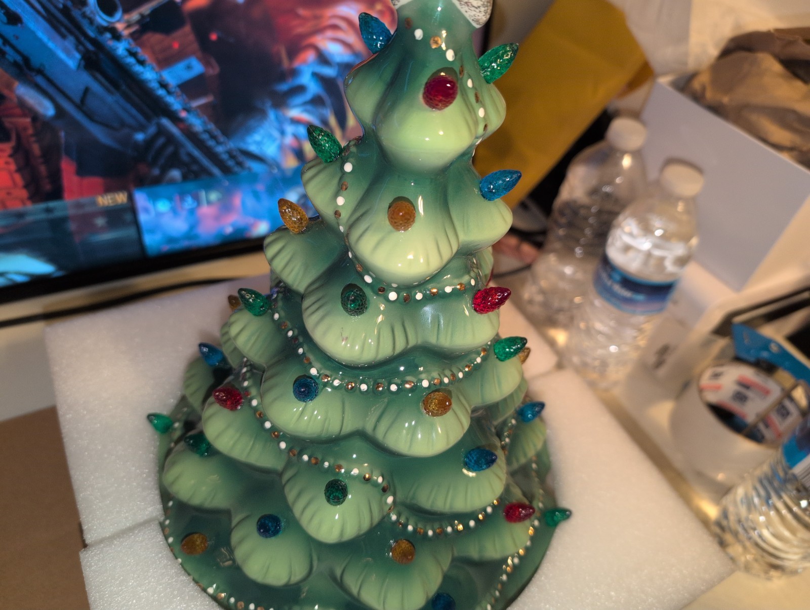 Lenox 890573 Treasured Traditions Green Light-Up Tree Figurine Christmas Holiday