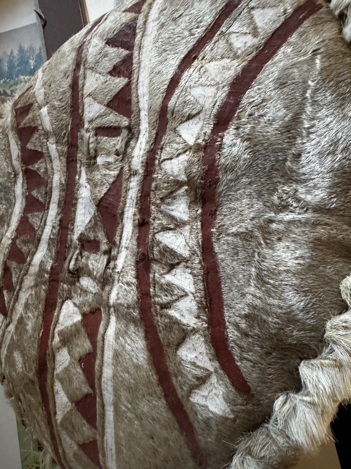 Vintage 18" Handmade African Maasai Warrior Sheild Real Fur Buffalo Hide & Wood