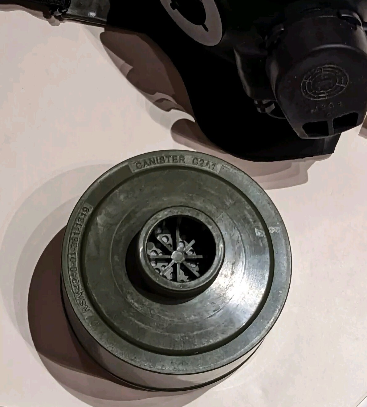 US Military Combat-Bio. Mask Field M40A1/Canister C2A1 Free Shipping!!!