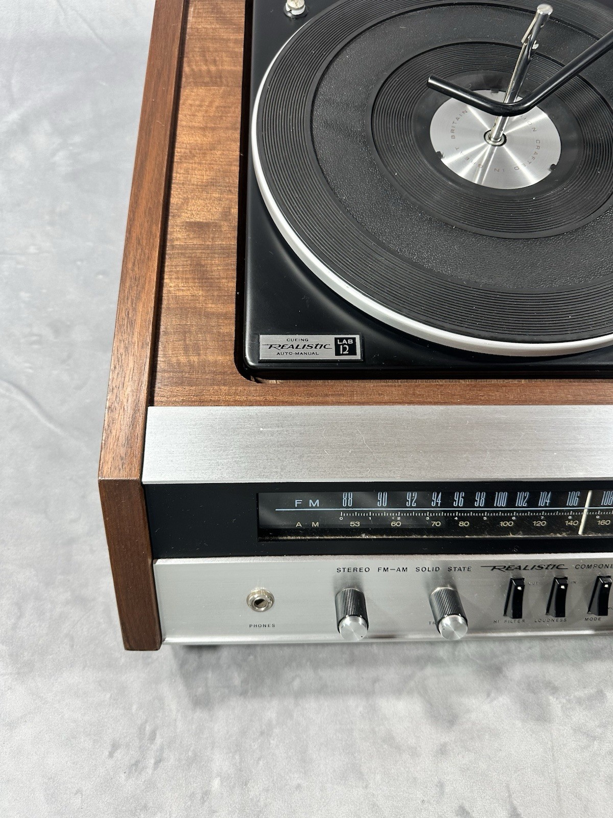 Realistic components music system model MC-2000 great condition