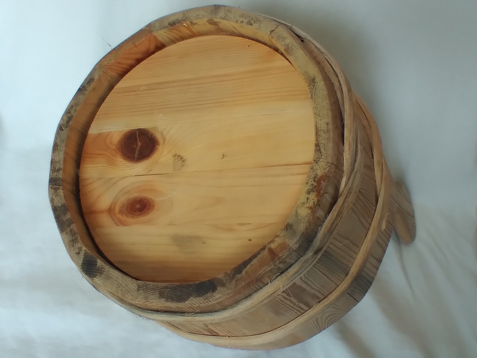 One (1) Gallon Vintage / Rustic Wooden Sauna Bucket w/ Handle