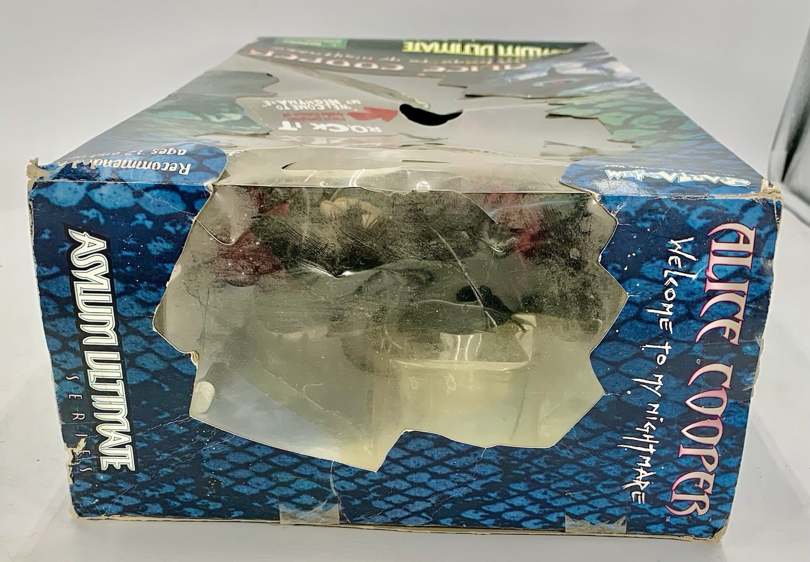 Alice Cooper Welcome To My Nightmare Art Asylum 18 Inch Singing Action Figure