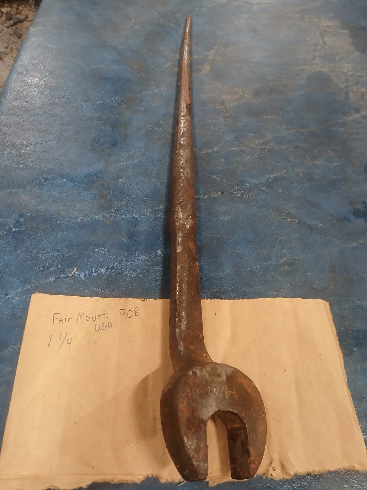 Vintage FAIRMOUNT ~ 1 1/4" Steel Workers T-208 SPUD WRENCH Long~ Made in USA