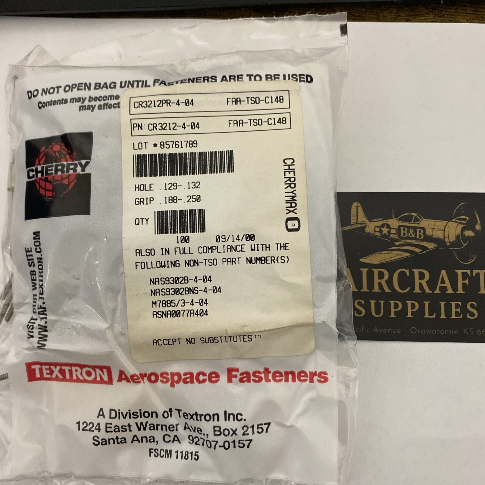 (100) CR3212-4-04 CHERRYMAX Flush Aerospace Blind Rivets Cessna Piper Beechcraft