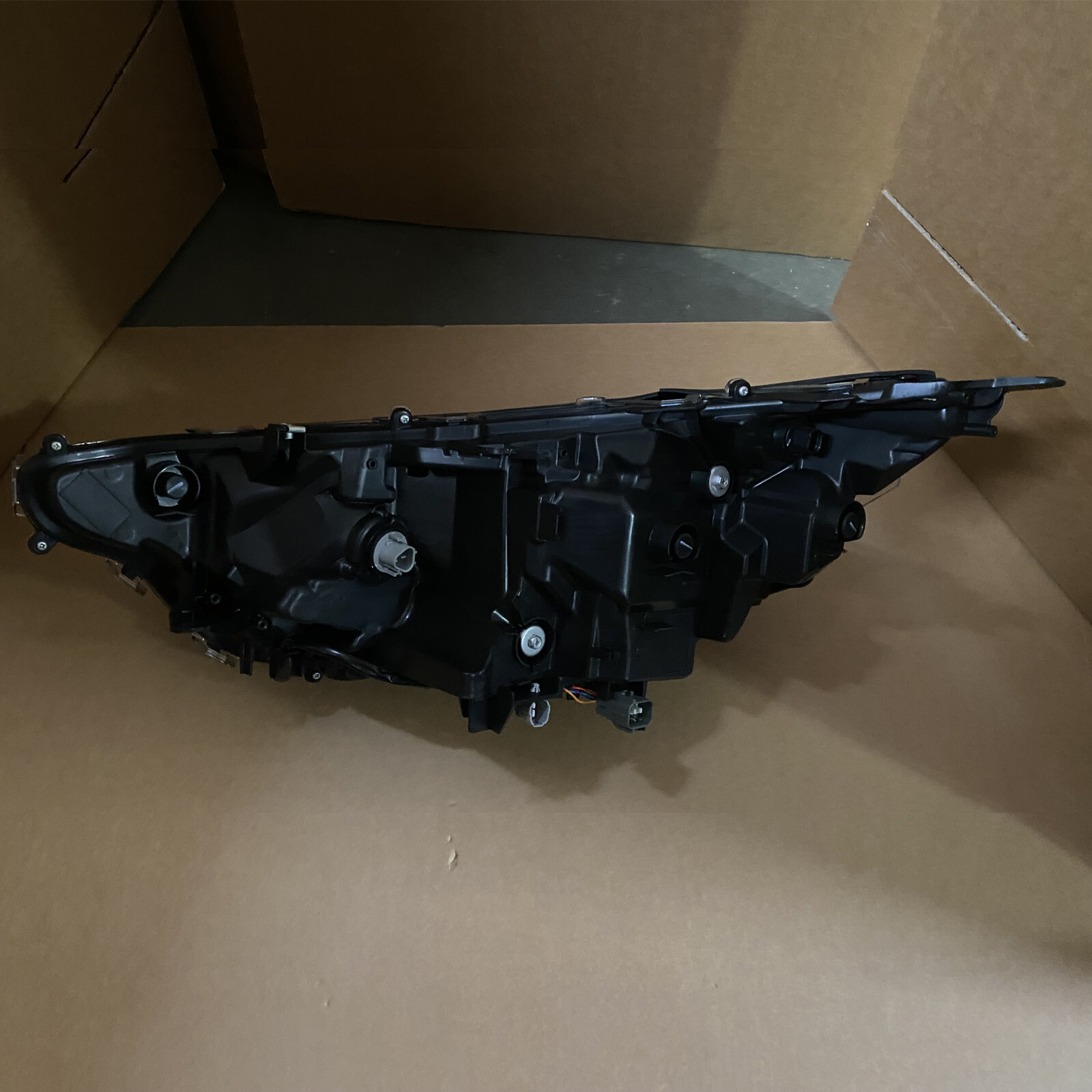 Front LED Projector Headlight Replacement For 2019 2023 Toyota RAV4 Hybrid Pair