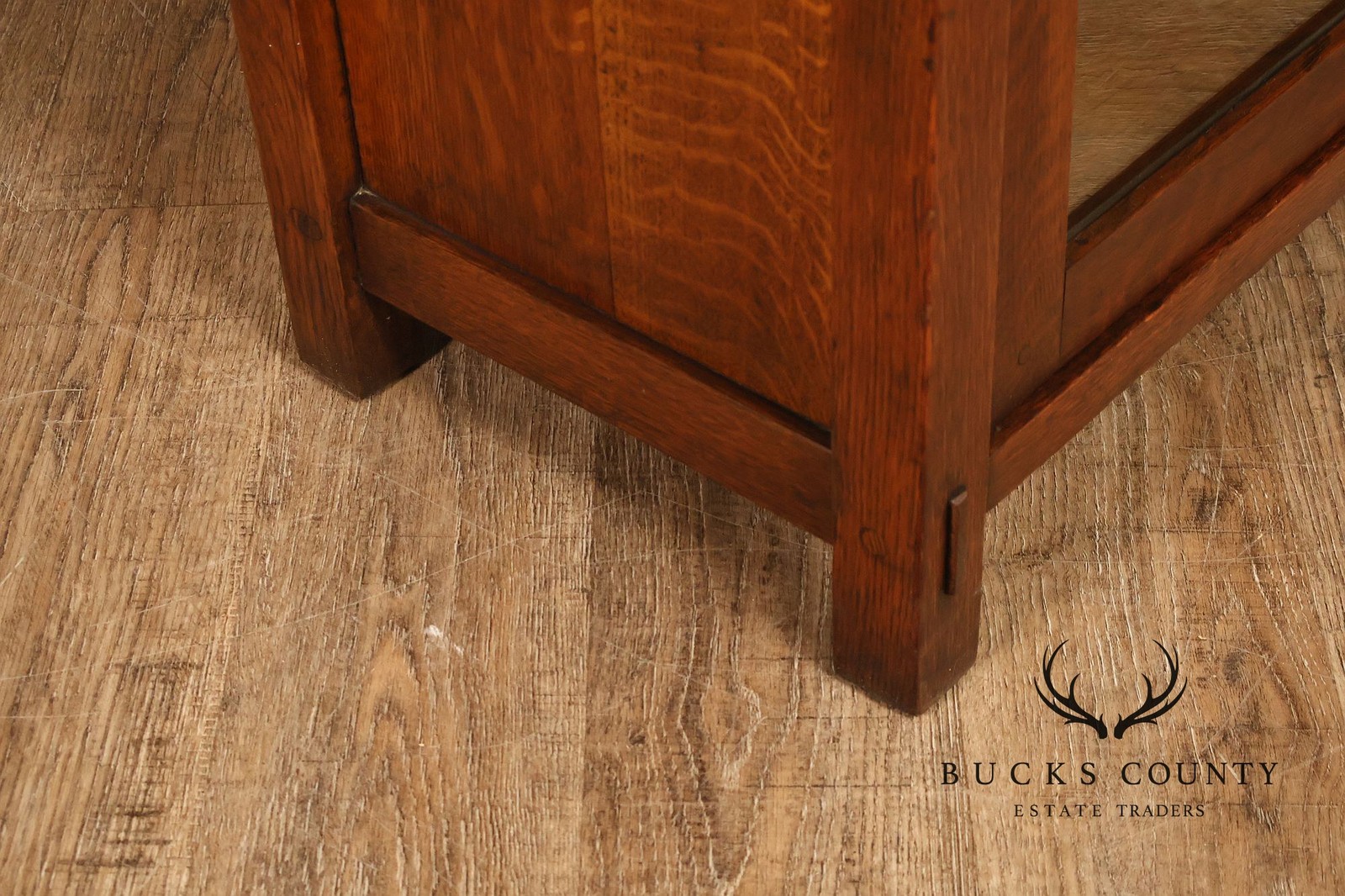 Harden Furniture Co. Antique Arts And Crafts Two Sliding-Door Bookcase