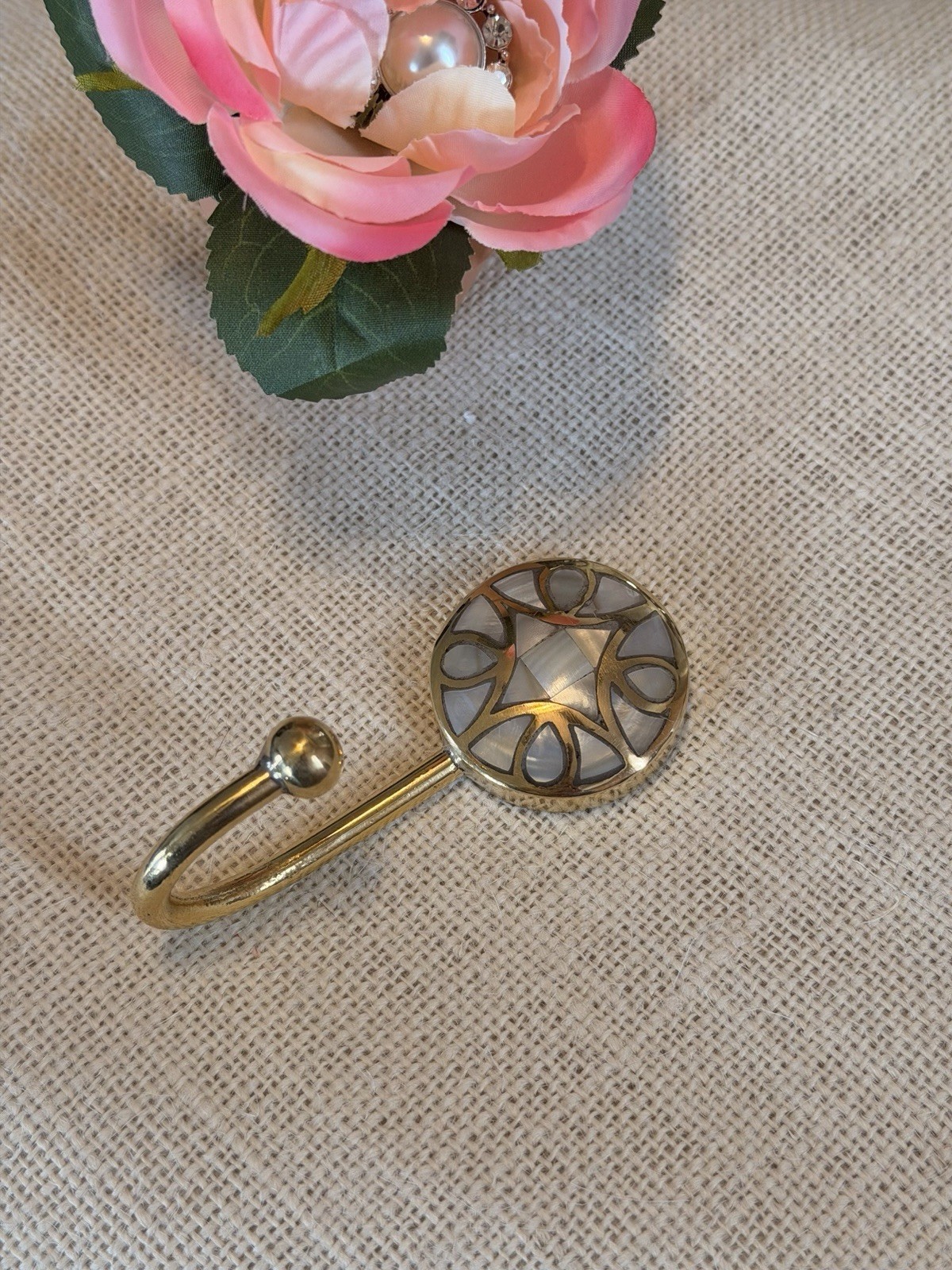 Mother of Pearl Handcrafted Wall Hook Round Petal Inlay Design Single Wall Hook