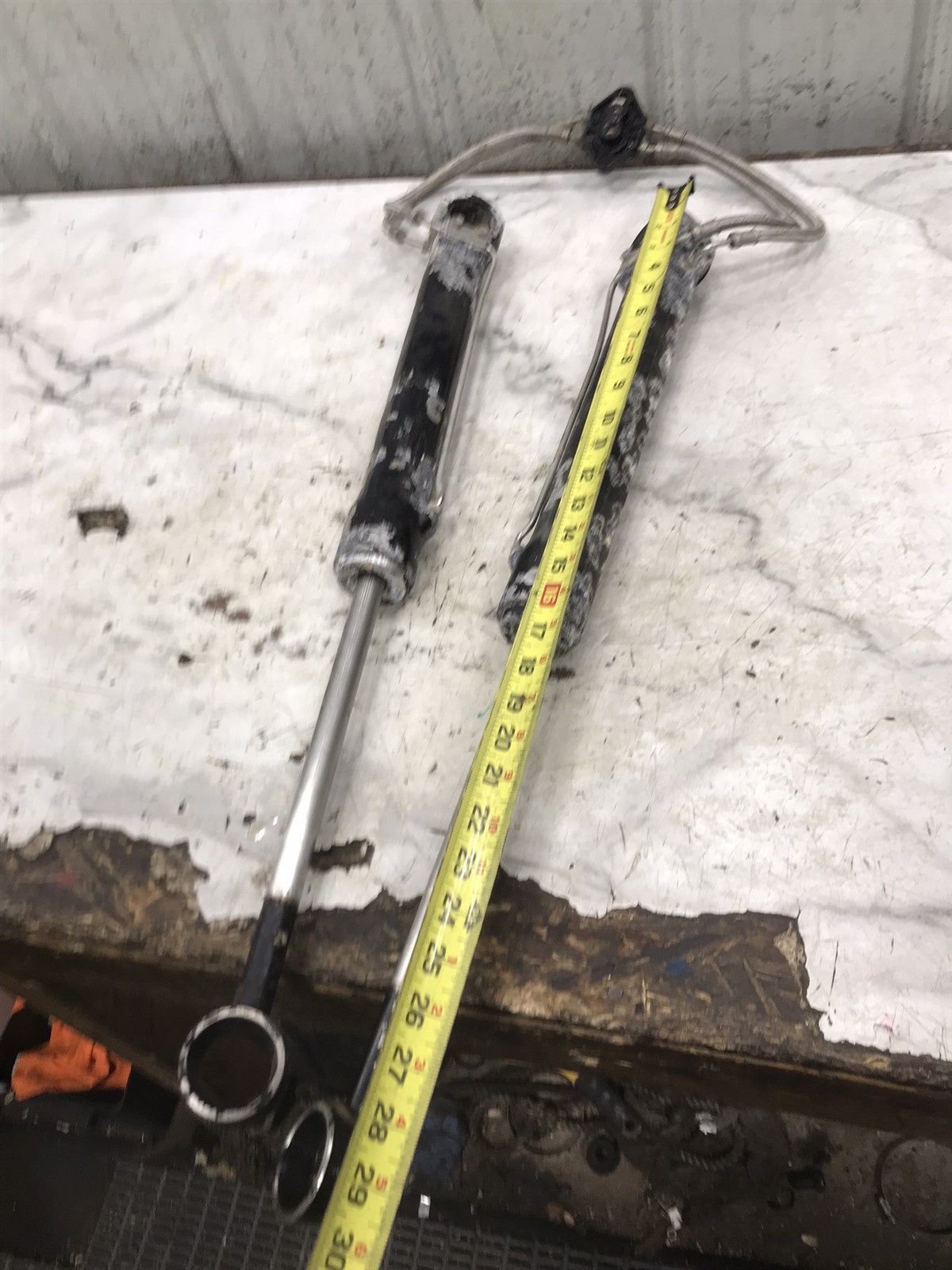 Mercury MerCruiser Alpha Bravo trim tilt lift hydraulic cylinders Power Trim XD