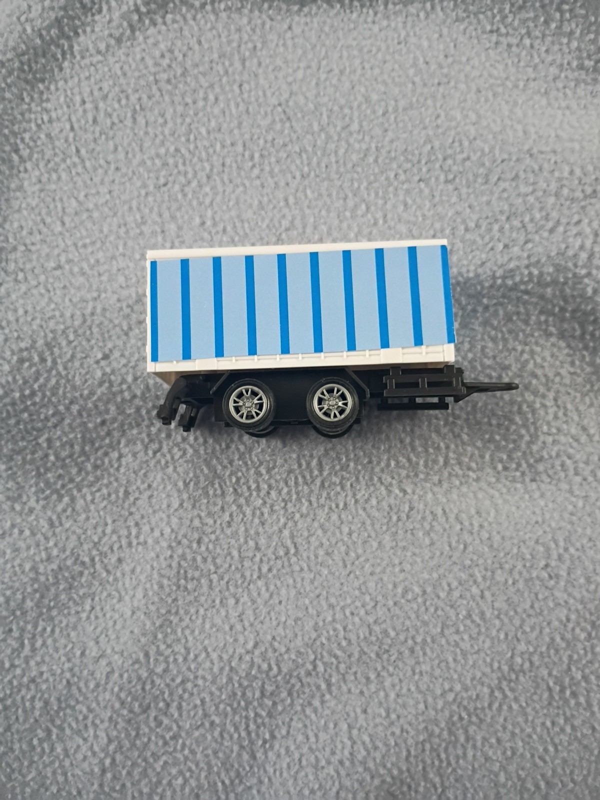 5 Different HO Scale Circus Wagons