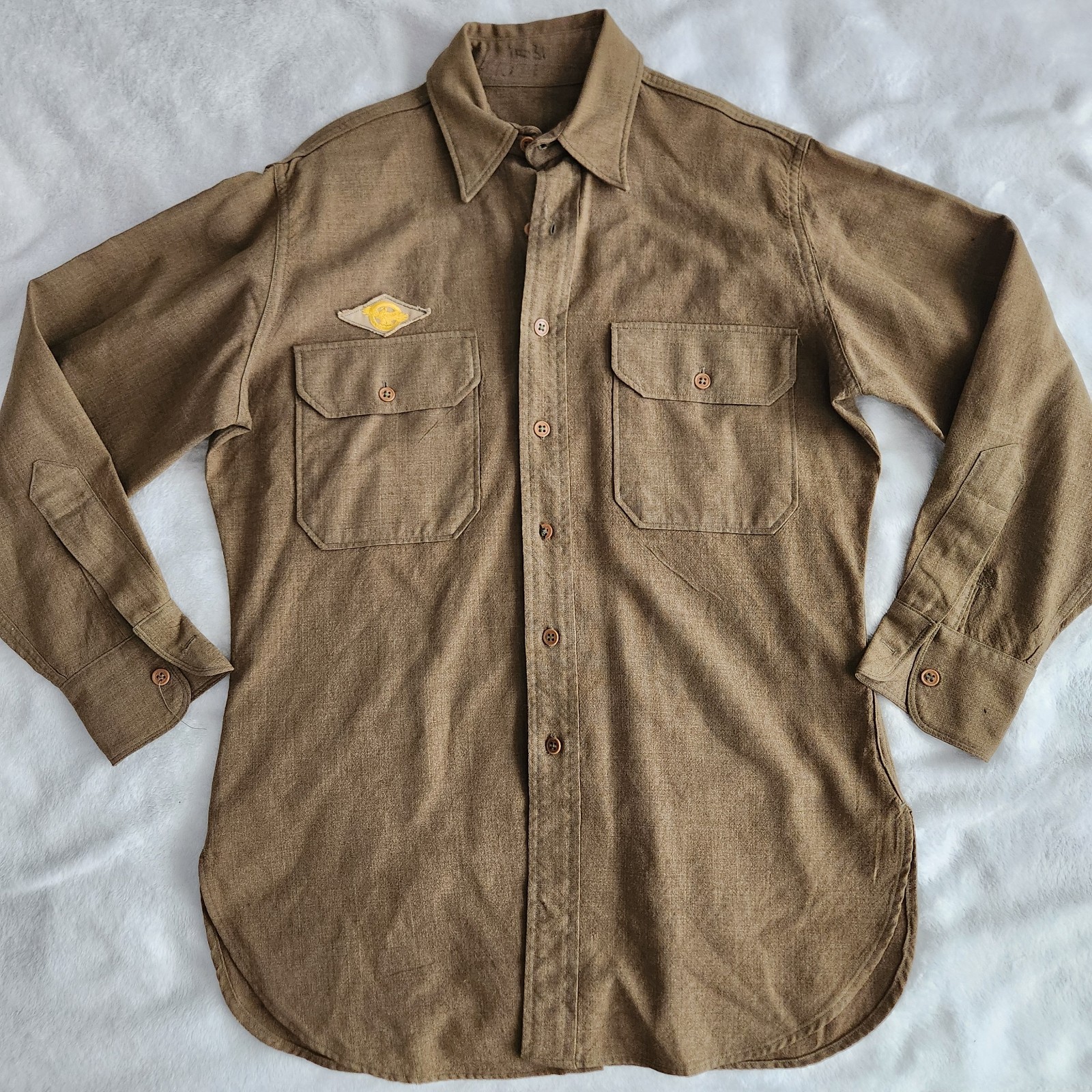 True Vintage WWII 1940’s U.S. Army Wool Officers Shirt Mens Large w/ Patch
