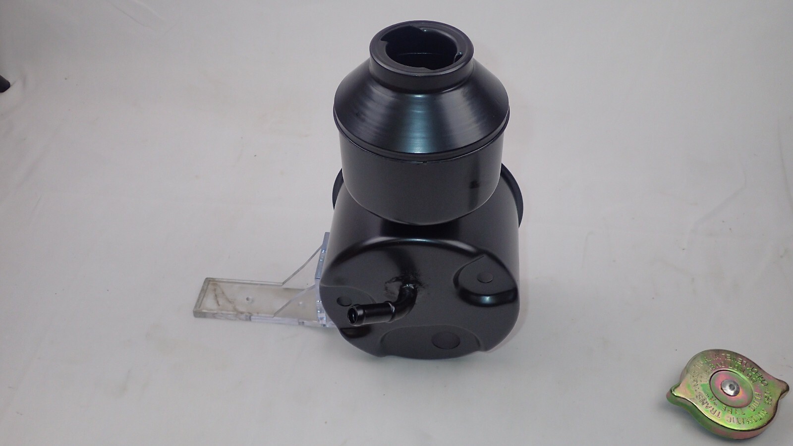 Sagniaw 143 Series power steering Reservoir c60 GMC international trucks 7840124