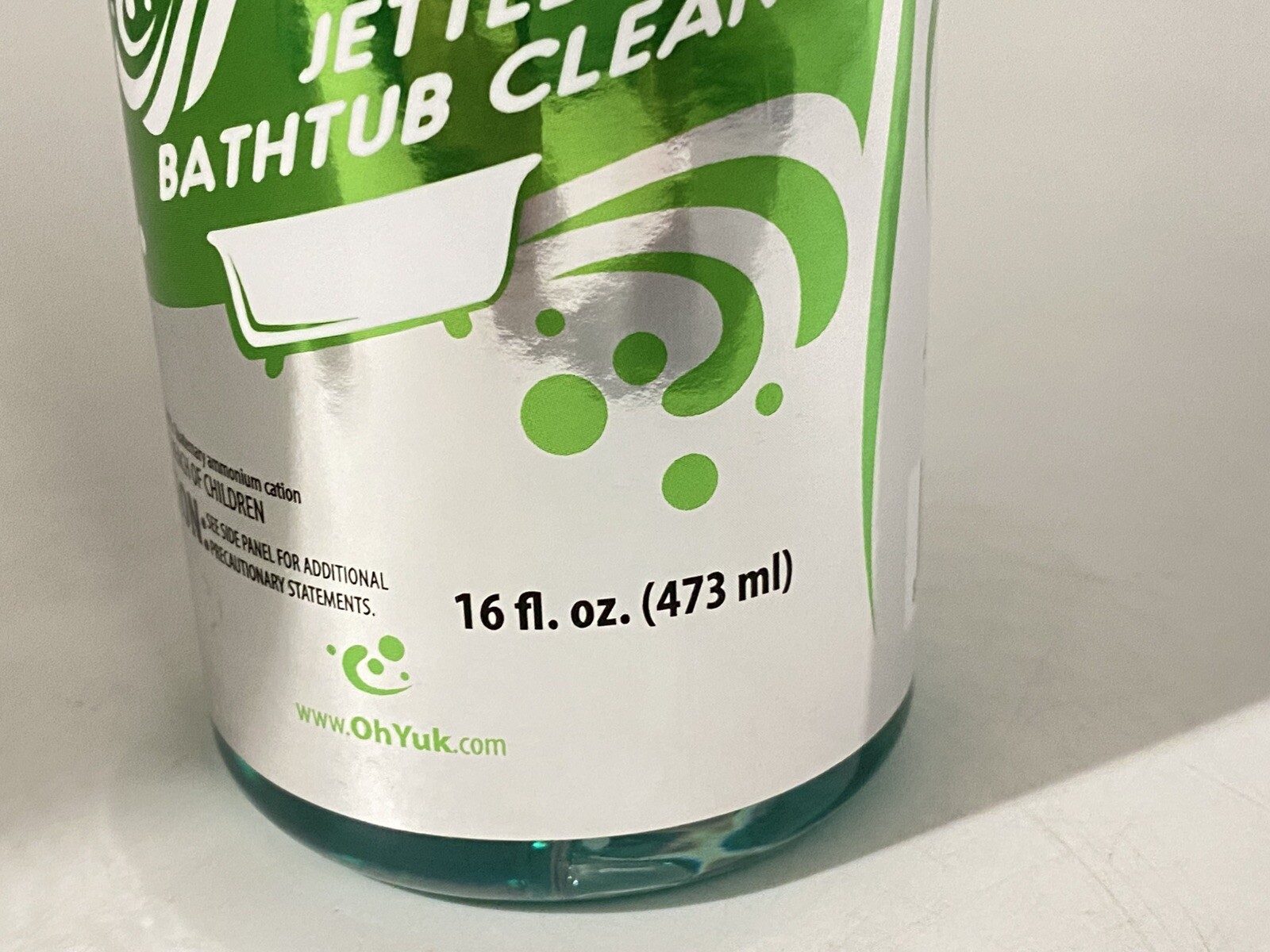 Oh Yuk Jetted Tub Cleaner for Jacuzzis, Bathtubs, and Whirlpools - 16 Ounces