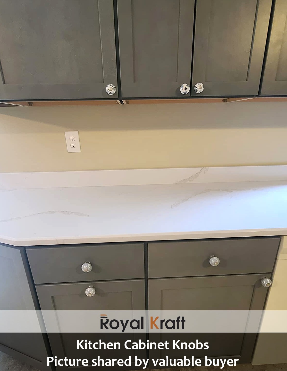 Monochrome Vintage Ceramic Knobs for Kitchen Cabinet & Drawer Pulls (Set of 10)