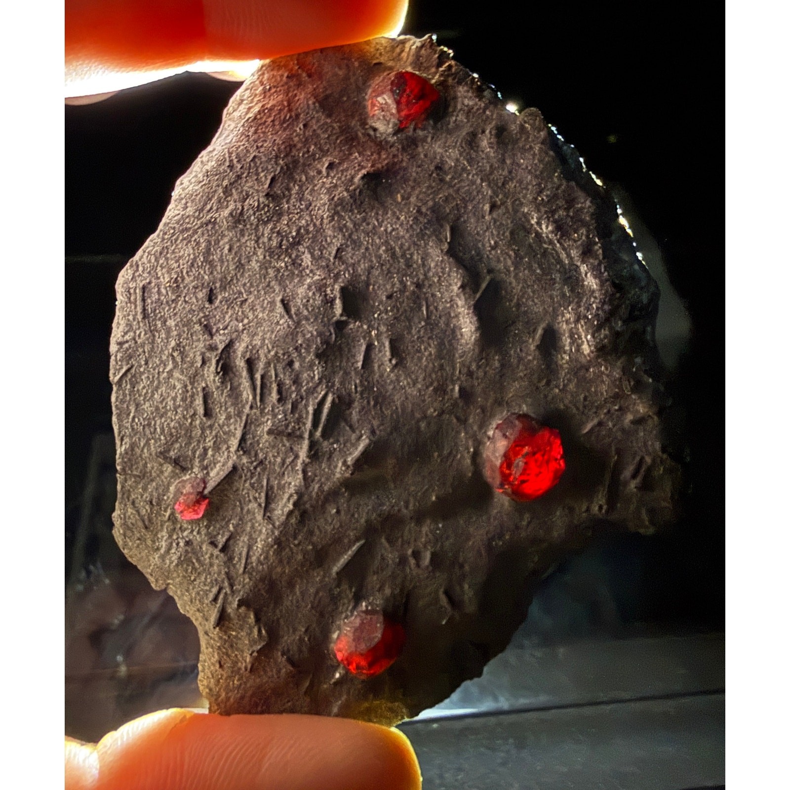 RED EMBERS MINE Almandine Garnets in Graphite w/DraviteErving, Mass. Garnet