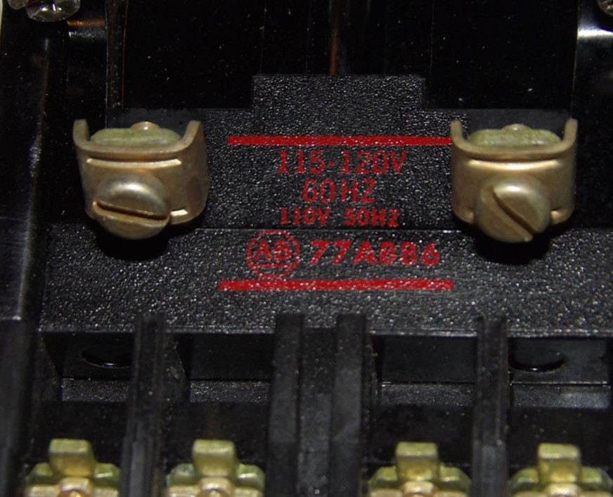 NEW ALLEN-BRADLEY 700-R040A1 INDUSTRIAL RELAY! NEMA SEALED SWITCH! 110-120V