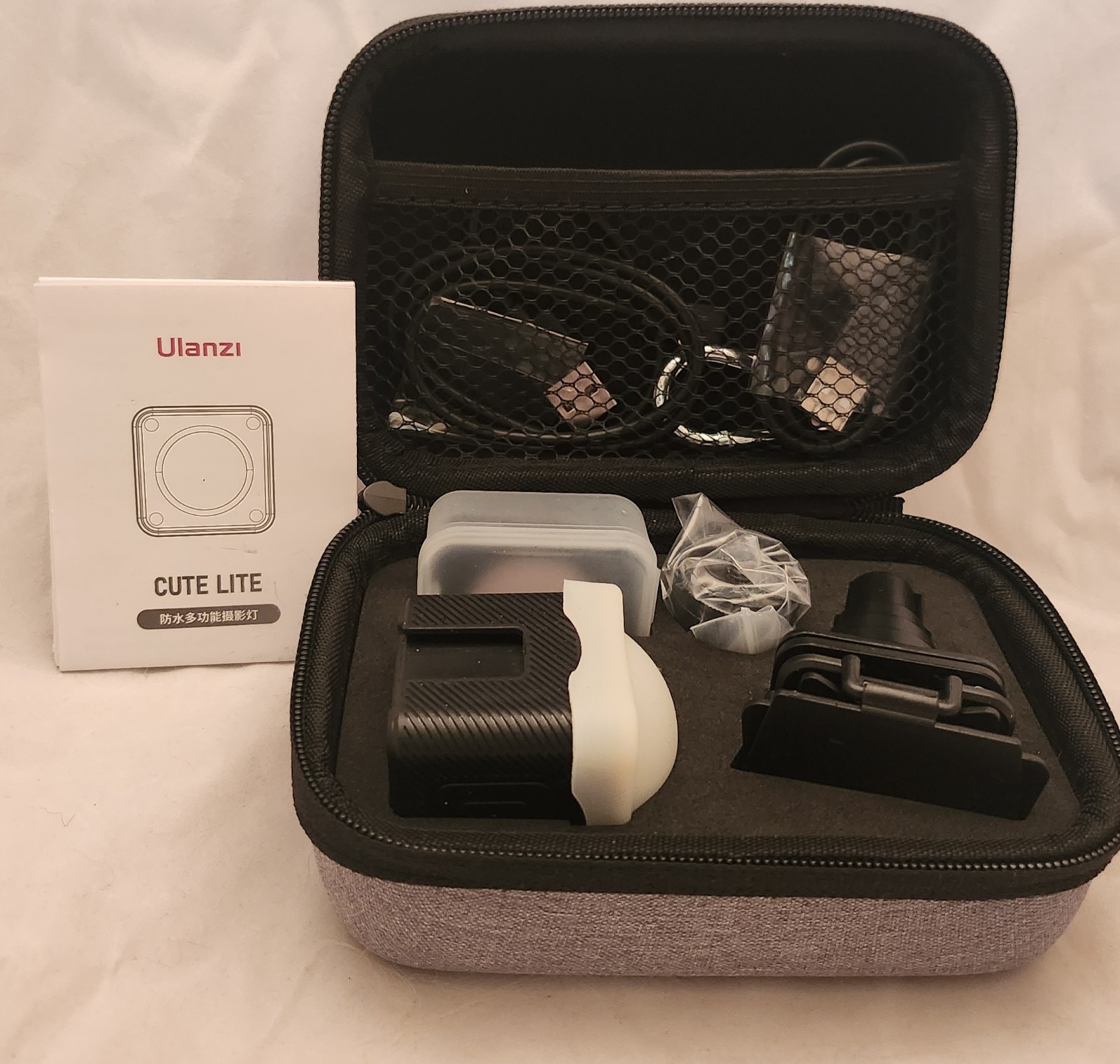 Ulanzi L2 Cute Lite Mini Waterproof RGB LED Video Fill Light 10m