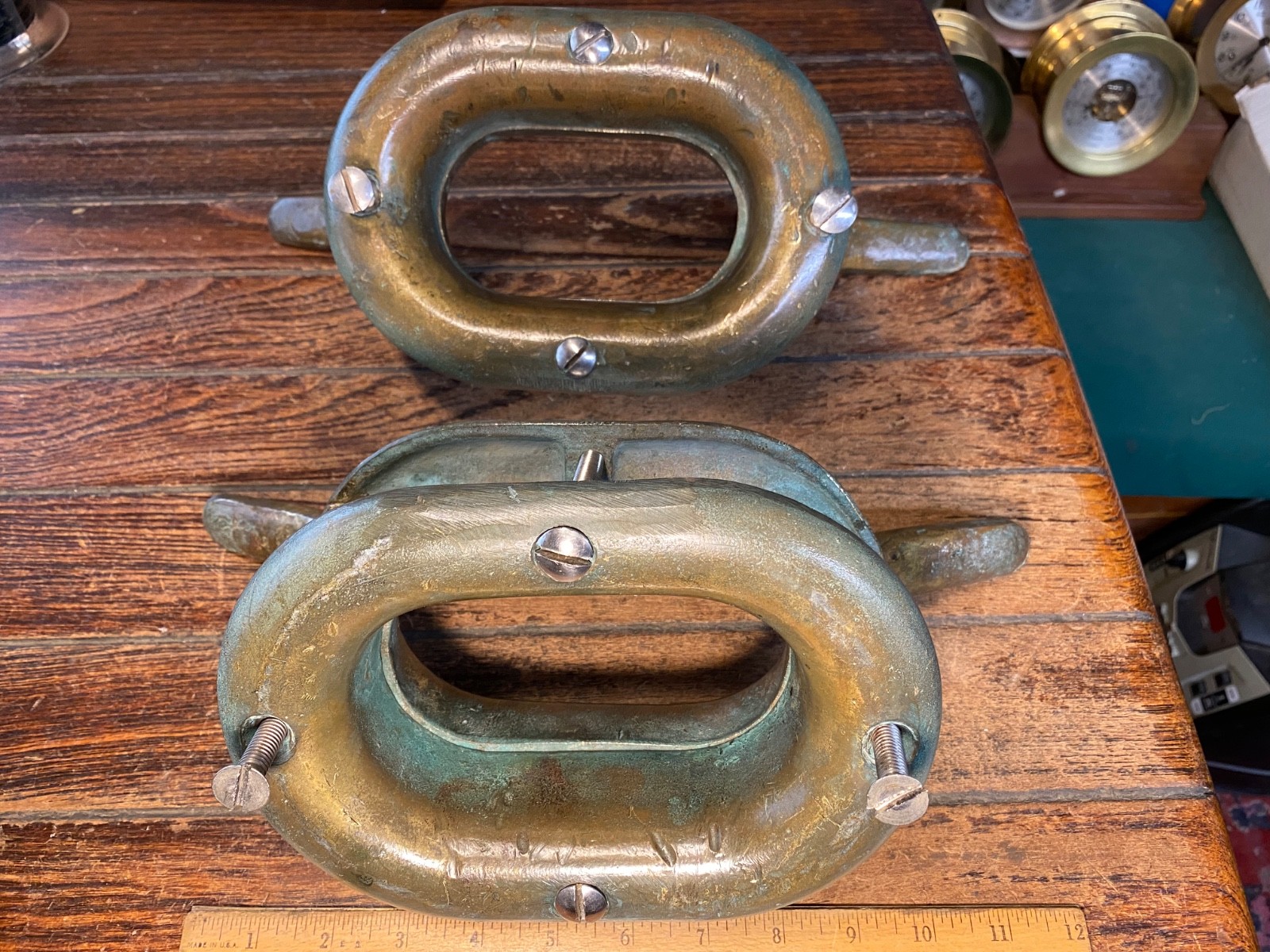 PAIR OF LARGE VINTAGE CAST BRONZE COMBINATION CLEAT/HAWSE HOLES 13" NICE PATINA!