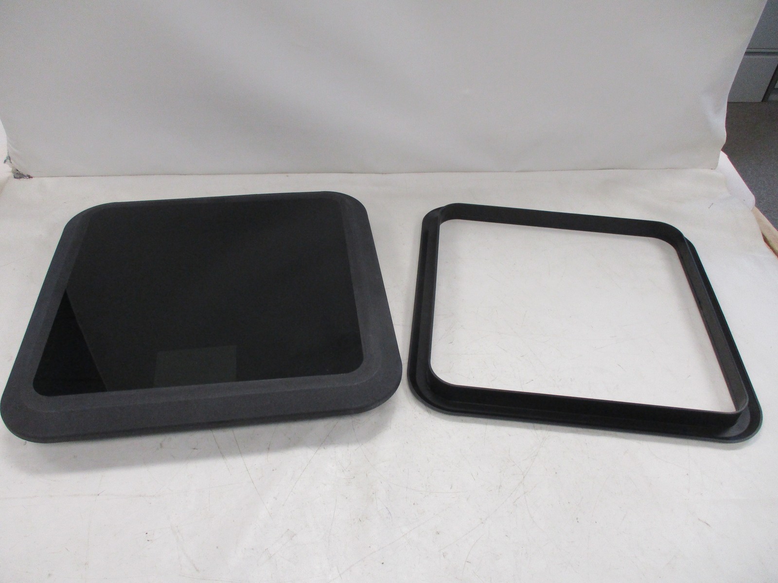BOMAR G966 ESCAPE HATCH W/ SCREEN 19 7/8" BLACK G966-1111 MARINE BOAT