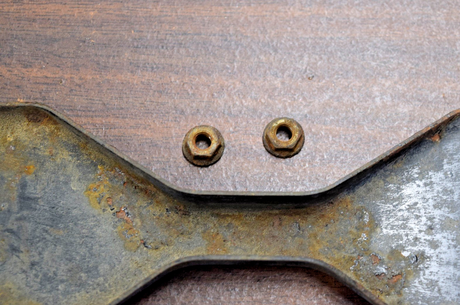 OEM Land Rover Discovery 2 Battery Hold Down Bracket Clamp w/ J Hook 1999 2004