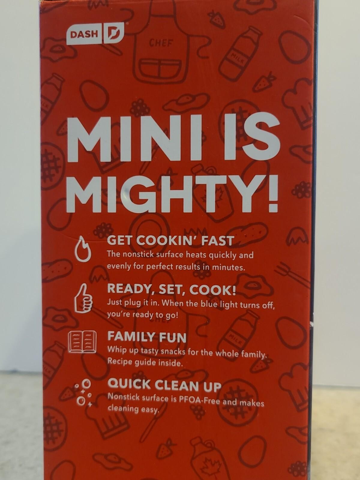 Dash Skull Mini Waffle Maker non stick 4" cooking surface Black - NEW!