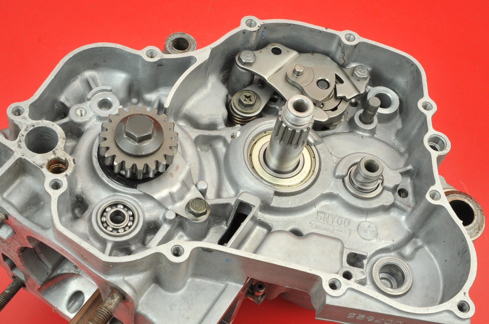 2002 - 2004 Yamaha YZ125 YZ 125 Complete Bottom End Crankcase Left Right Case