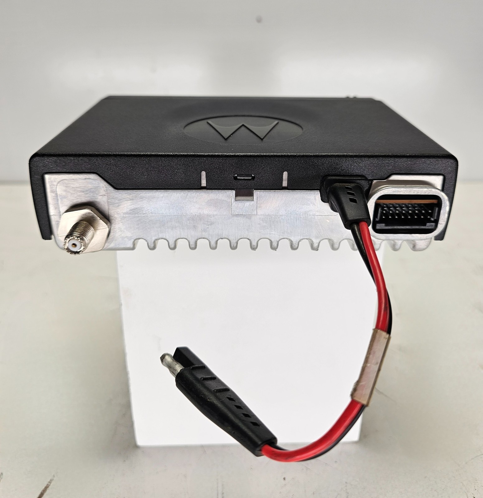 Motorola CM300 VHF 146-174 MHz 32 Channel 25 Watt (Complete Kit)