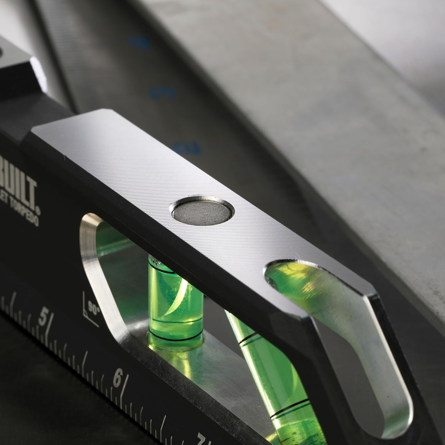 ToughBuilt–9"Magnetic Billet Torpedo Level with LED-Lit Vials Rare Earth Magnets