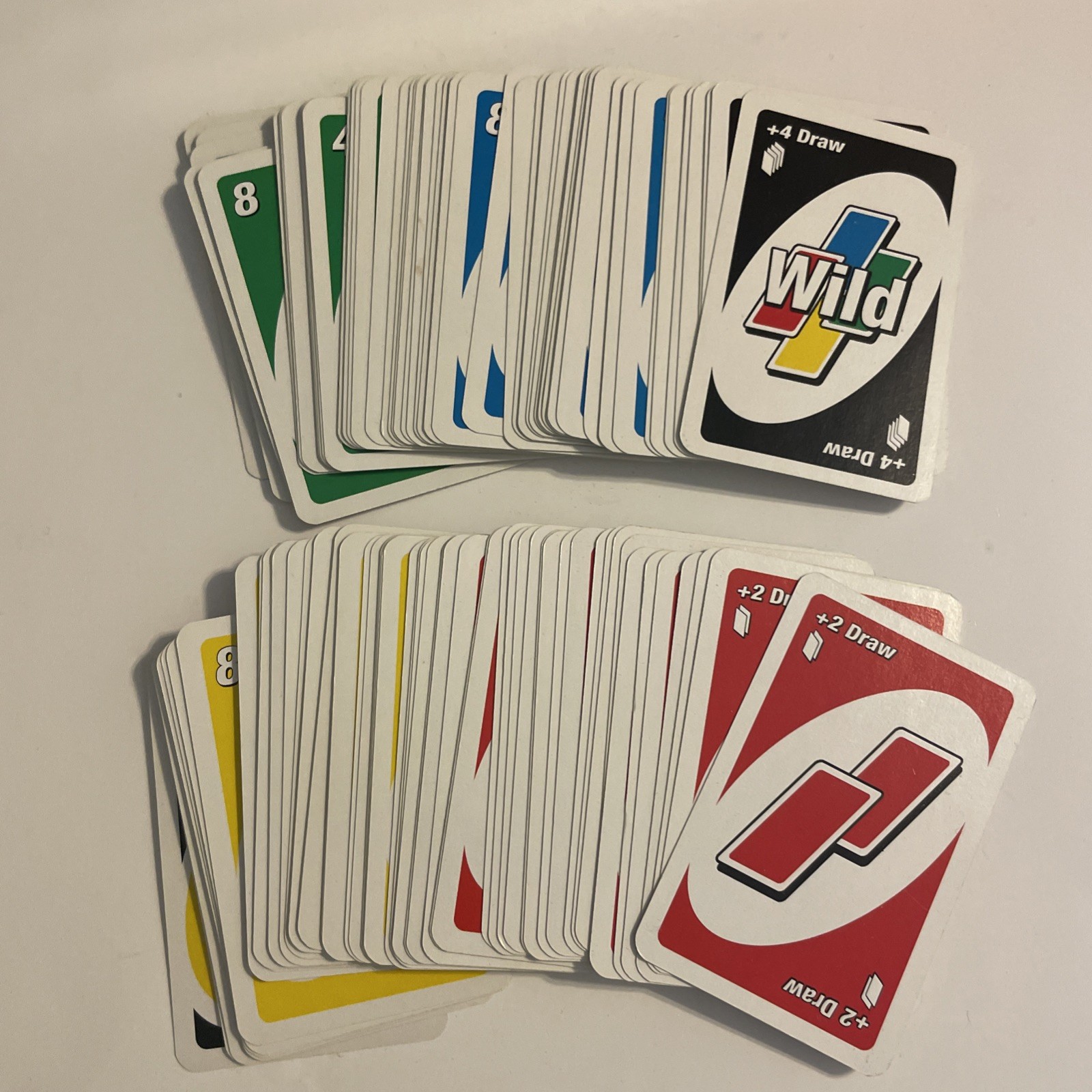 Uno Deluxe Edition Card Game. Near Mint Condition ( See Photos )