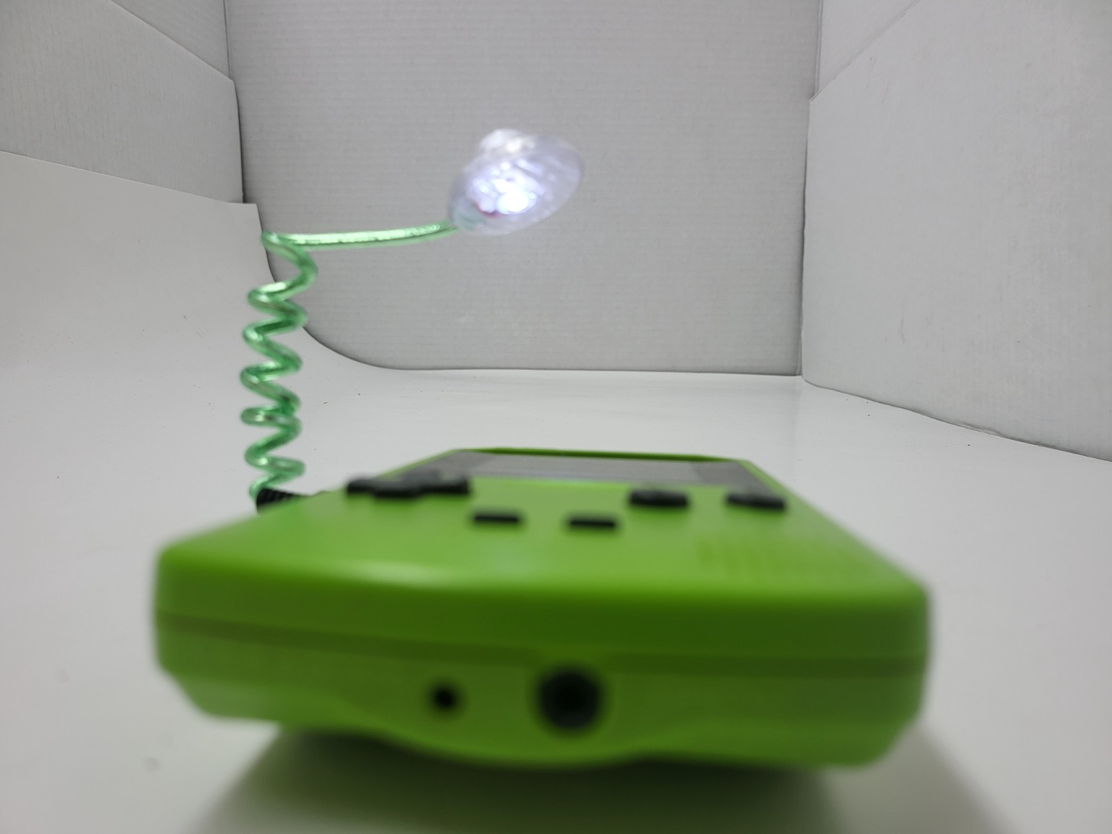 NEW Super Bright LED Worm/Snake Light for Game Boy Color No Batteries Required