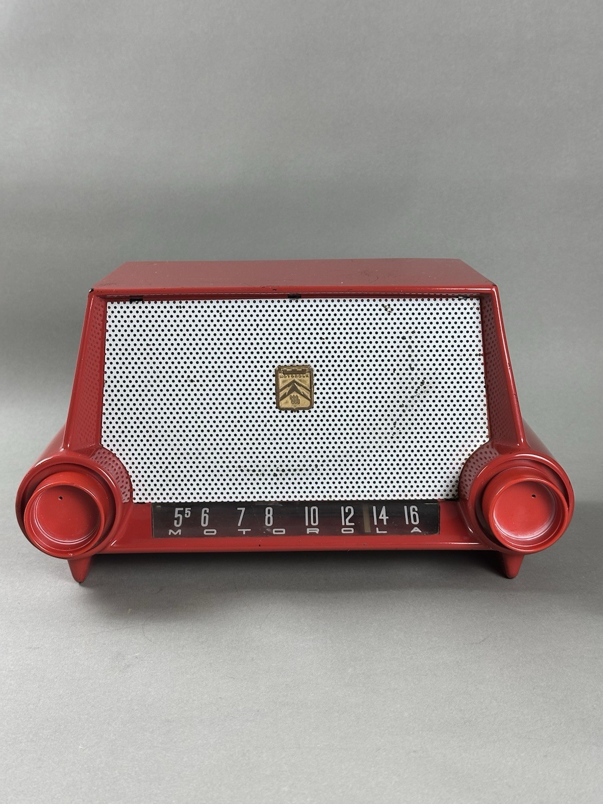 Vintage MCM 1950s Motorola 53H Tube Radio Red Atomic Age Powers On