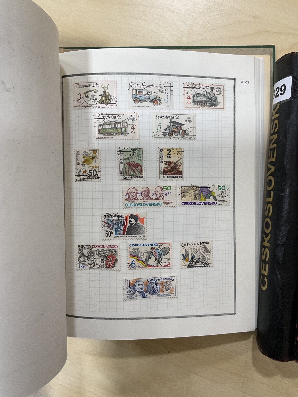 Czechoslovakia stamps. 1918 - 2000s, 2 Albums. 3.8kg. G/105