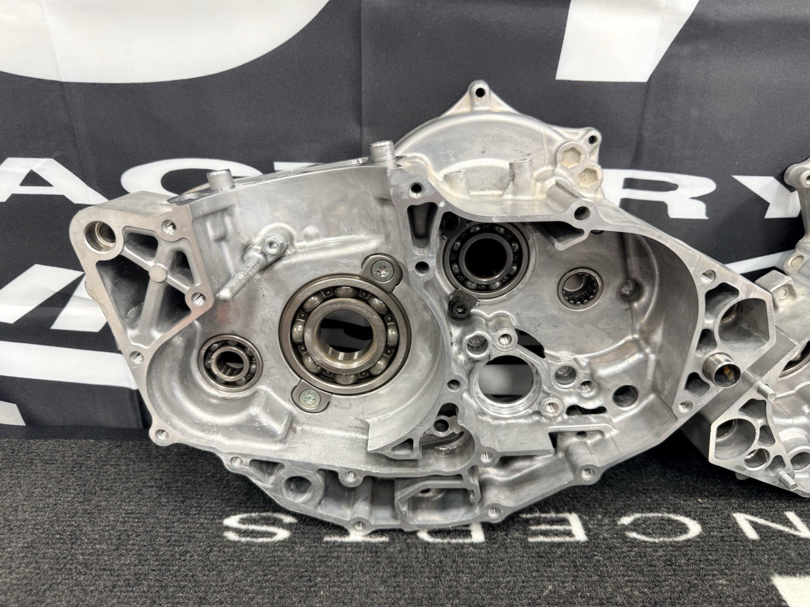 2023 HONDA CRF250R OEM ENGINE CASES LEFT/RIGHT W/COVERS COMPLETE! 11300-K95-AA0