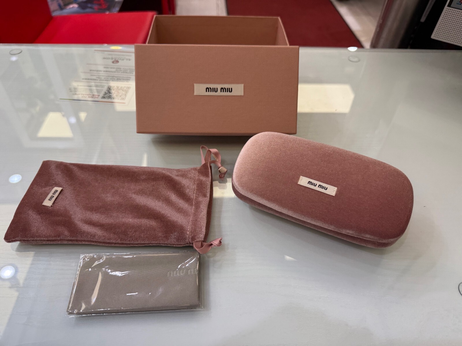 MIU MIU SUNGLASSES VELVET CLAMSHELL HARD CASE & W/ ACCESSORIES