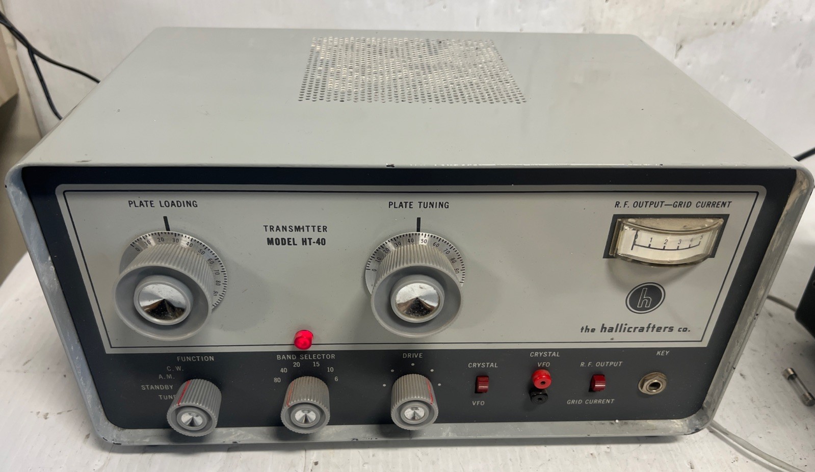 Hallicrafters HT-40 Radio Transmitter Re-Capped Works Please Read description.