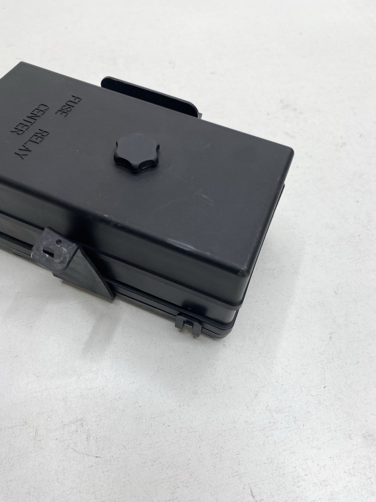 1998 Chevrolet Corvette Passengers Side Floor Fuse Box 12193837 OEM