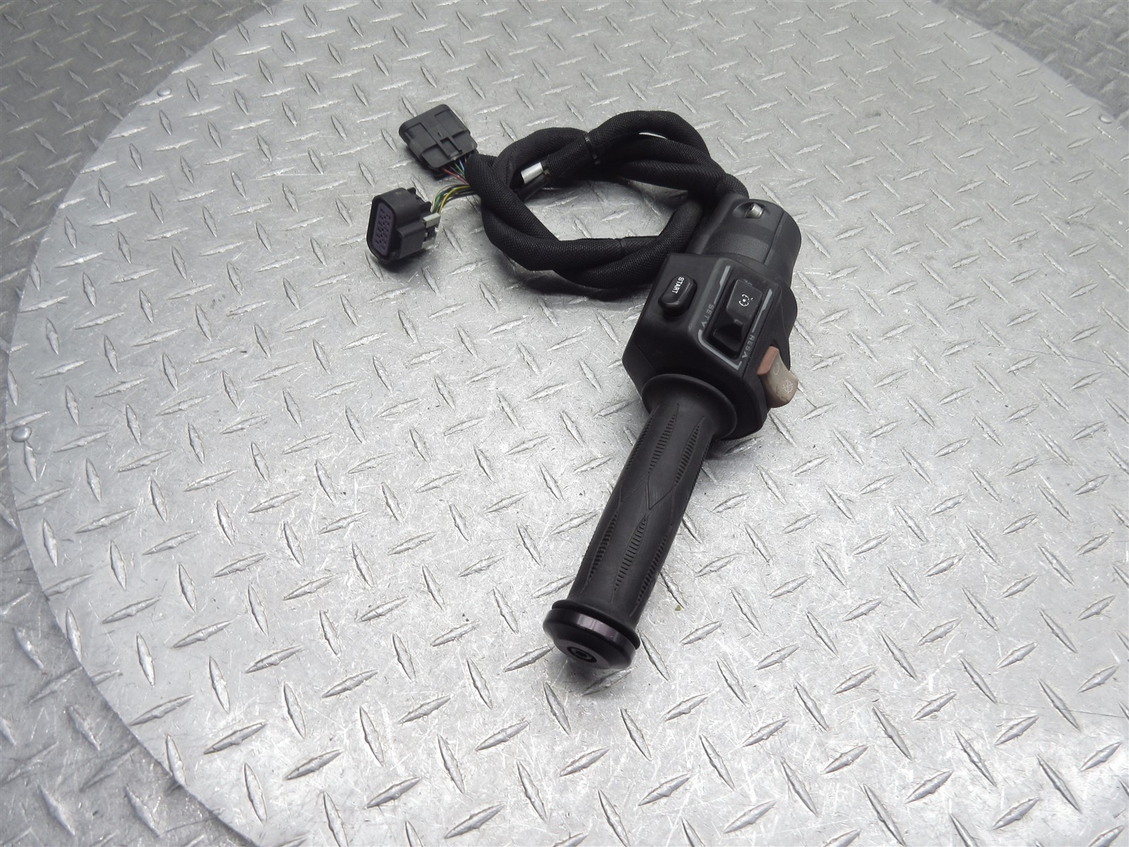 2020 20-24 Can-Am Spyder F3 Limited OEM Right Handlebar Control Switch Assy