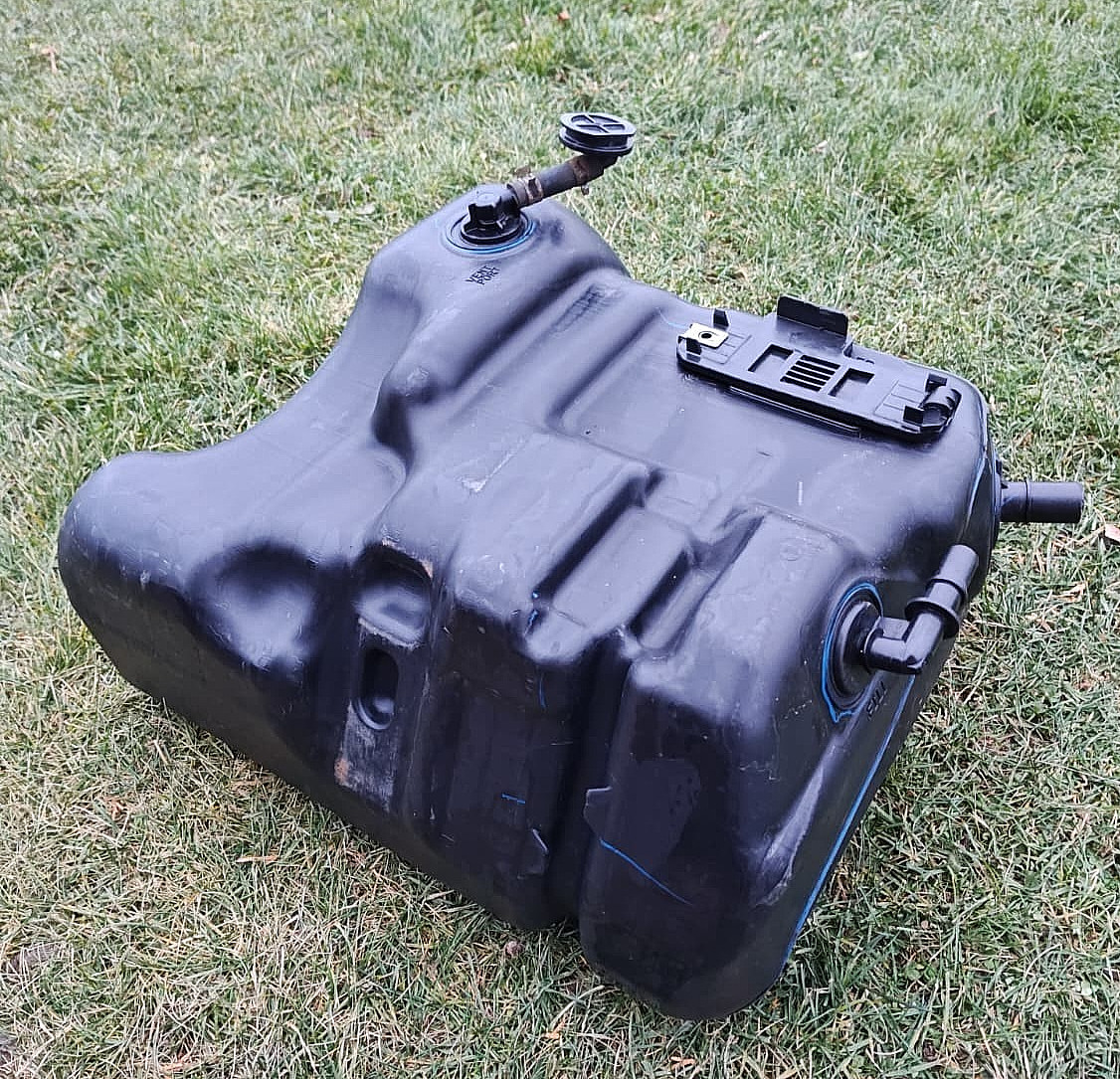 2019-2024 Dodge Ram 2500 3500 OEM DEF Diesel Exhaust Fluid Tank Only 57009090AA