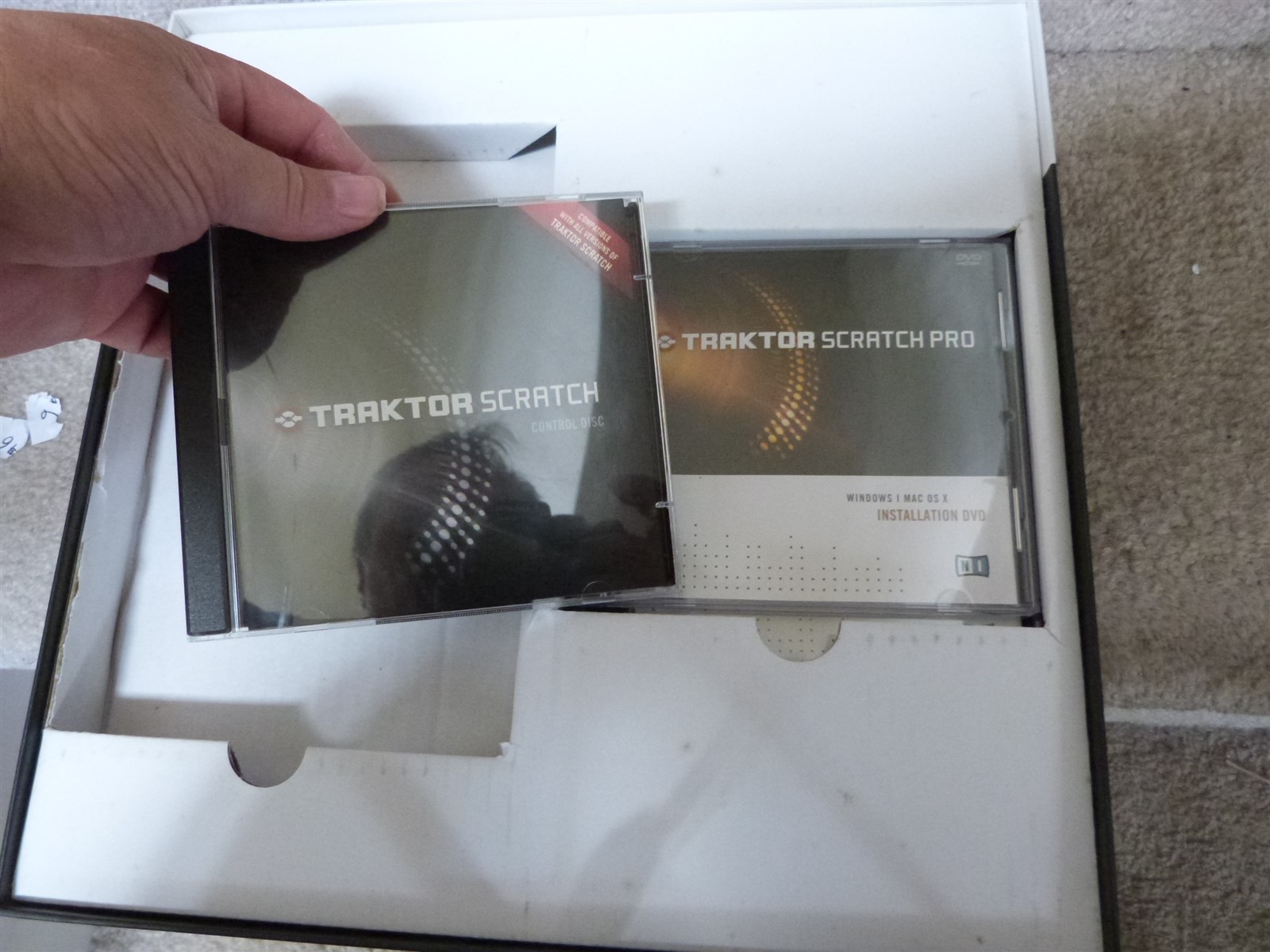 Native Instruments TRAKTOR Scratch Pro Upgrade Kit Digital Heart Vinyl Soul